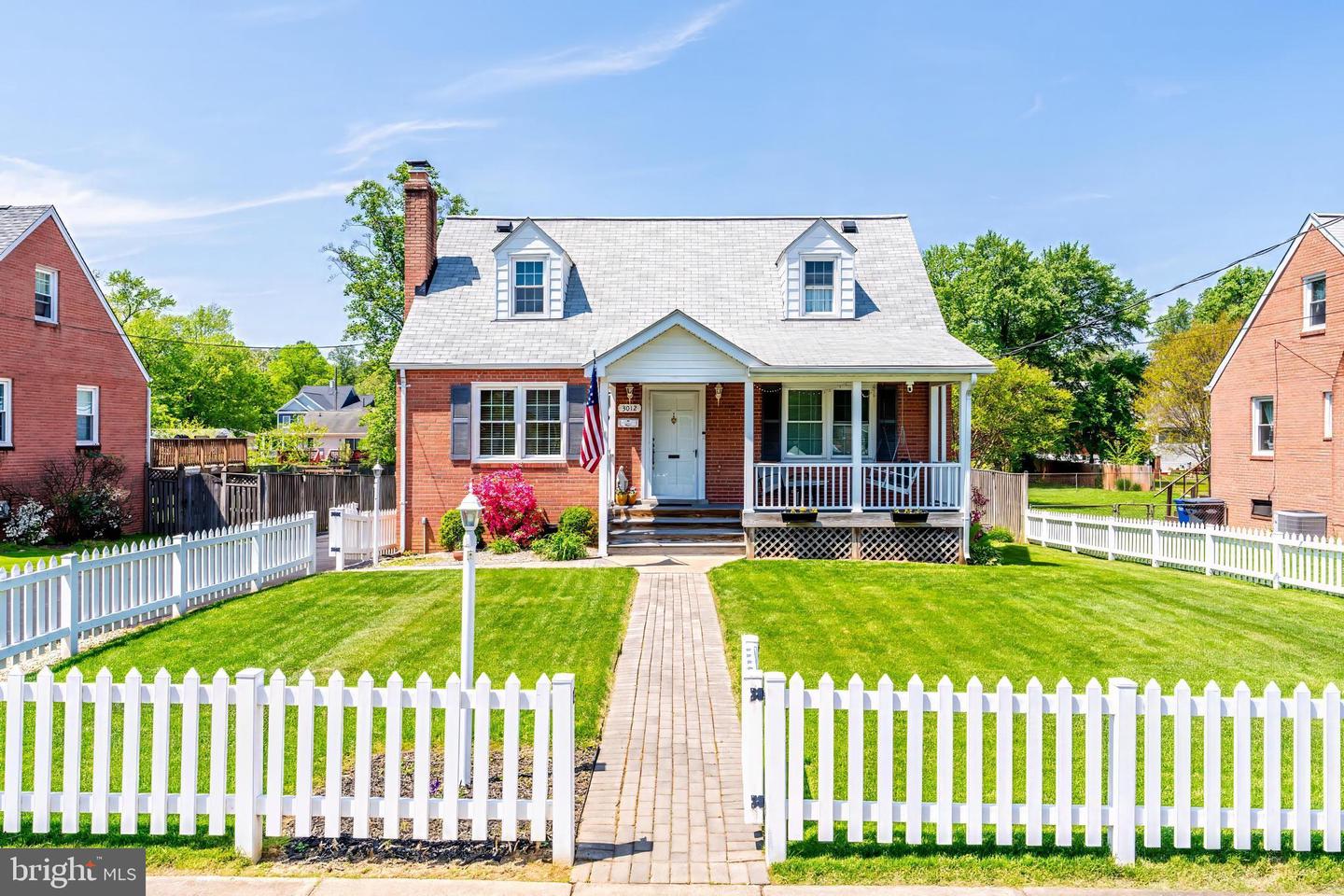 3012 LAWRENCE DR, FALLS CHURCH, Virginia 22042, 3 Bedrooms Bedrooms, ,2 BathroomsBathrooms,Residential,For sale,3012 LAWRENCE DR,VAFX2238402 MLS # VAFX2238402