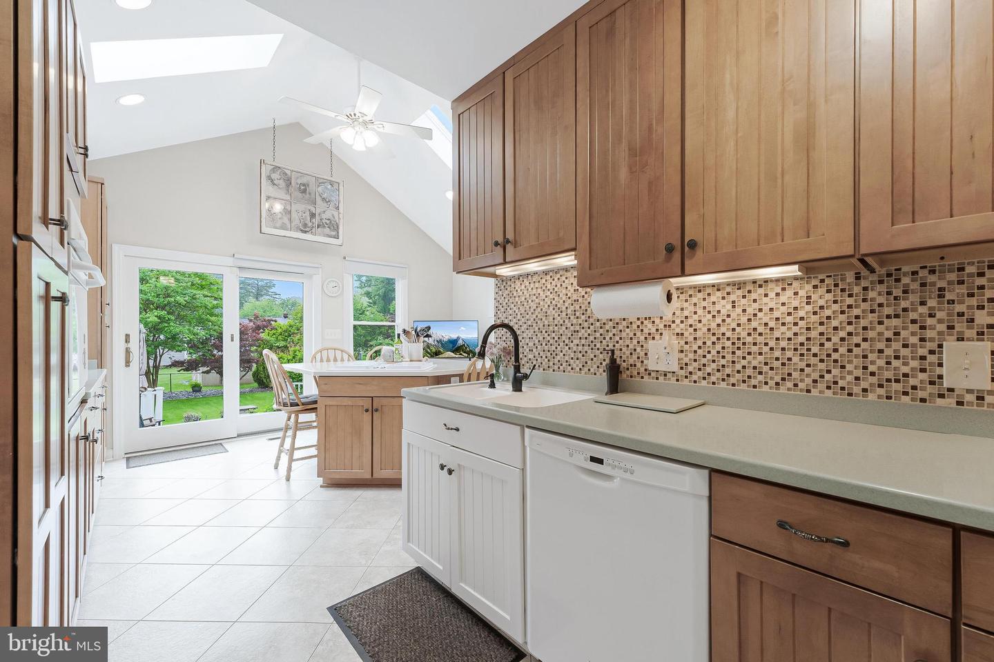 3012 LAWRENCE DR, FALLS CHURCH, Virginia 22042, 3 Bedrooms Bedrooms, ,2 BathroomsBathrooms,Residential,For sale,3012 LAWRENCE DR,VAFX2238402 MLS # VAFX2238402