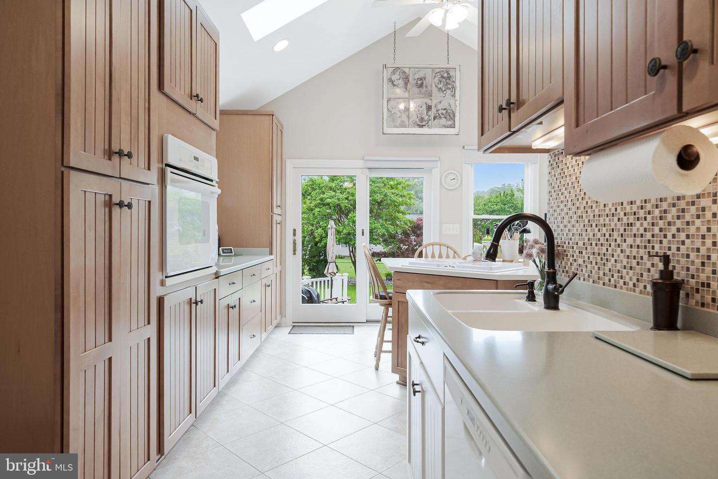 3012 LAWRENCE DR, FALLS CHURCH, Virginia 22042, 3 Bedrooms Bedrooms, ,2 BathroomsBathrooms,Residential,For sale,3012 LAWRENCE DR,VAFX2238402 MLS # VAFX2238402