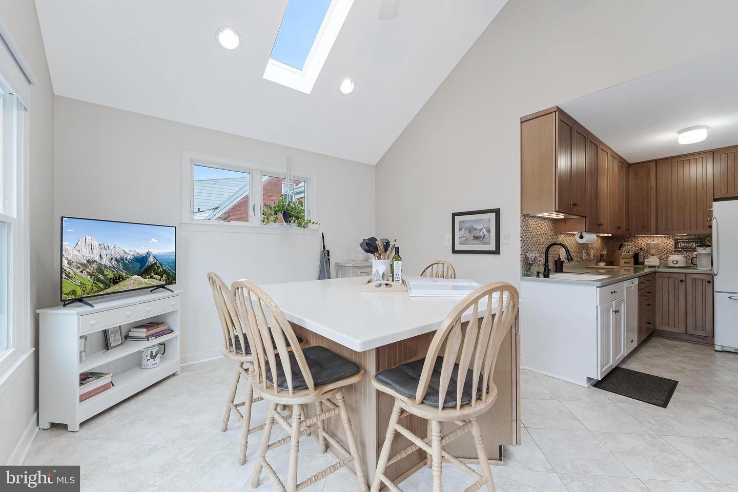 3012 LAWRENCE DR, FALLS CHURCH, Virginia 22042, 3 Bedrooms Bedrooms, ,2 BathroomsBathrooms,Residential,For sale,3012 LAWRENCE DR,VAFX2238402 MLS # VAFX2238402