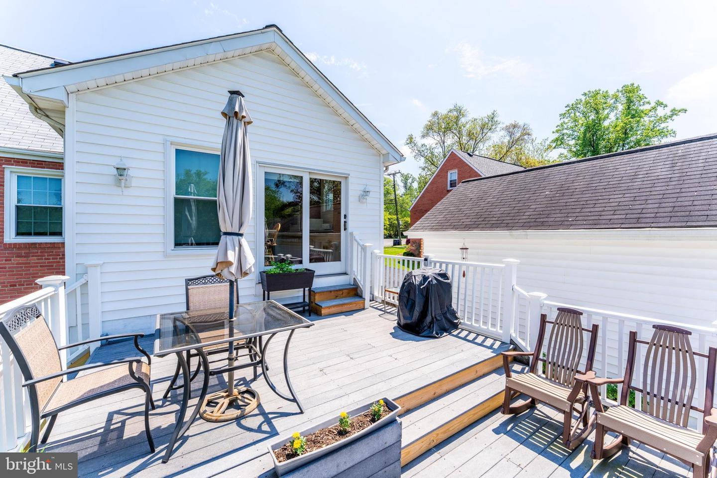 3012 LAWRENCE DR, FALLS CHURCH, Virginia 22042, 3 Bedrooms Bedrooms, ,2 BathroomsBathrooms,Residential,For sale,3012 LAWRENCE DR,VAFX2238402 MLS # VAFX2238402