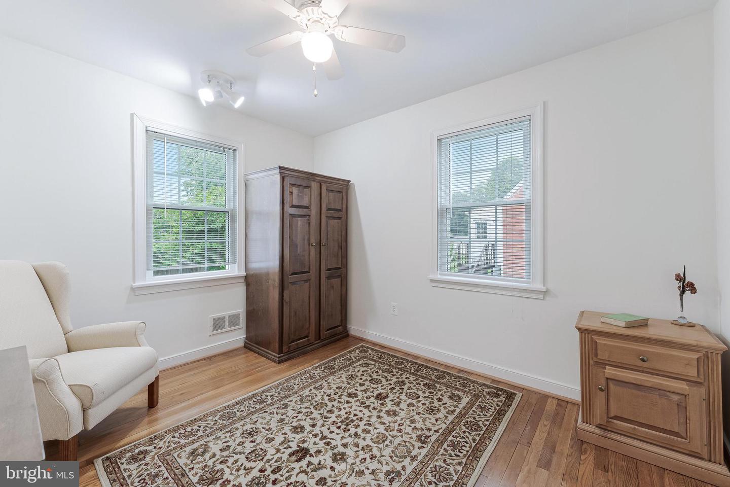 3012 LAWRENCE DR, FALLS CHURCH, Virginia 22042, 3 Bedrooms Bedrooms, ,2 BathroomsBathrooms,Residential,For sale,3012 LAWRENCE DR,VAFX2238402 MLS # VAFX2238402