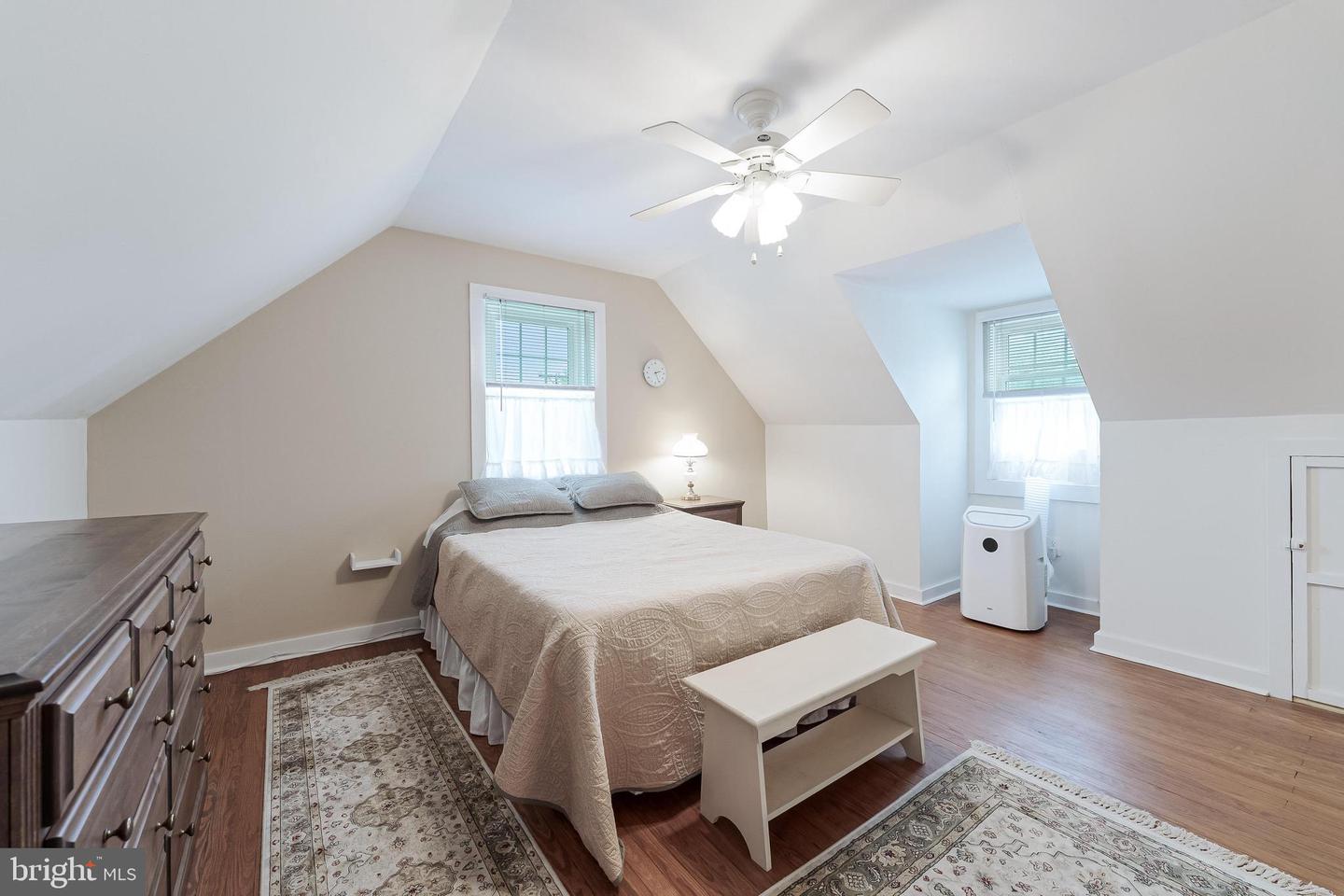 3012 LAWRENCE DR, FALLS CHURCH, Virginia 22042, 3 Bedrooms Bedrooms, ,2 BathroomsBathrooms,Residential,For sale,3012 LAWRENCE DR,VAFX2238402 MLS # VAFX2238402