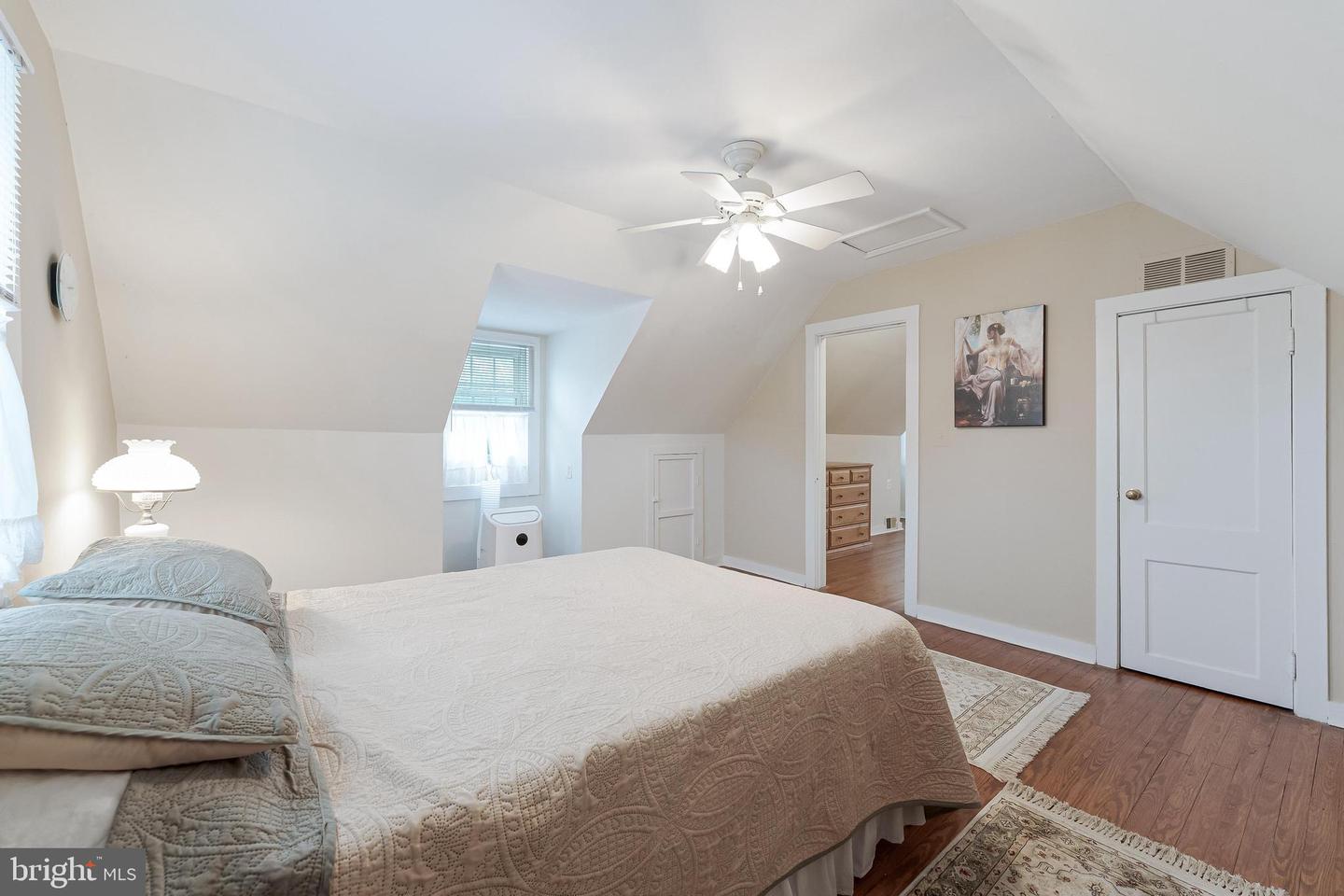 3012 LAWRENCE DR, FALLS CHURCH, Virginia 22042, 3 Bedrooms Bedrooms, ,2 BathroomsBathrooms,Residential,For sale,3012 LAWRENCE DR,VAFX2238402 MLS # VAFX2238402
