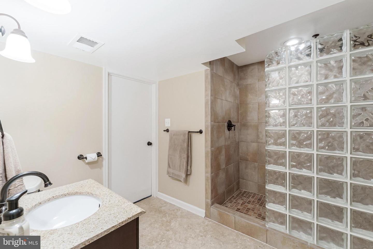 3012 LAWRENCE DR, FALLS CHURCH, Virginia 22042, 3 Bedrooms Bedrooms, ,2 BathroomsBathrooms,Residential,For sale,3012 LAWRENCE DR,VAFX2238402 MLS # VAFX2238402