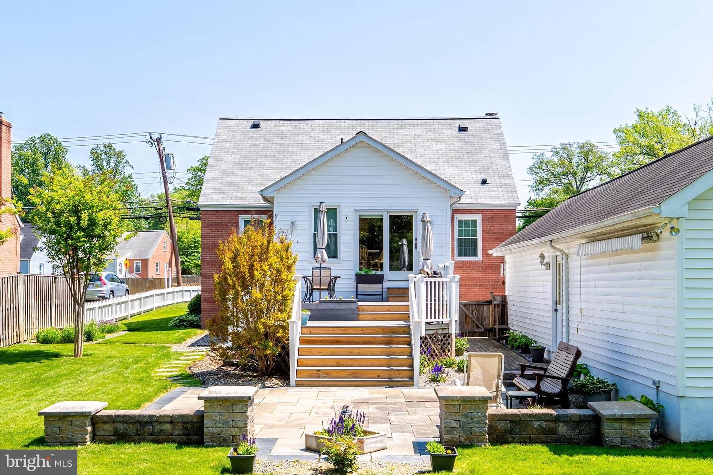 3012 LAWRENCE DR, FALLS CHURCH, Virginia 22042, 3 Bedrooms Bedrooms, ,2 BathroomsBathrooms,Residential,For sale,3012 LAWRENCE DR,VAFX2238402 MLS # VAFX2238402