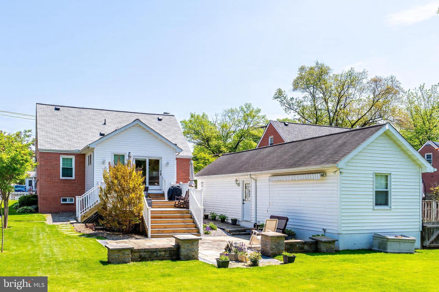 3012 LAWRENCE DR, FALLS CHURCH, Virginia 22042, 3 Bedrooms Bedrooms, ,2 BathroomsBathrooms,Residential,For sale,3012 LAWRENCE DR,VAFX2238402 MLS # VAFX2238402