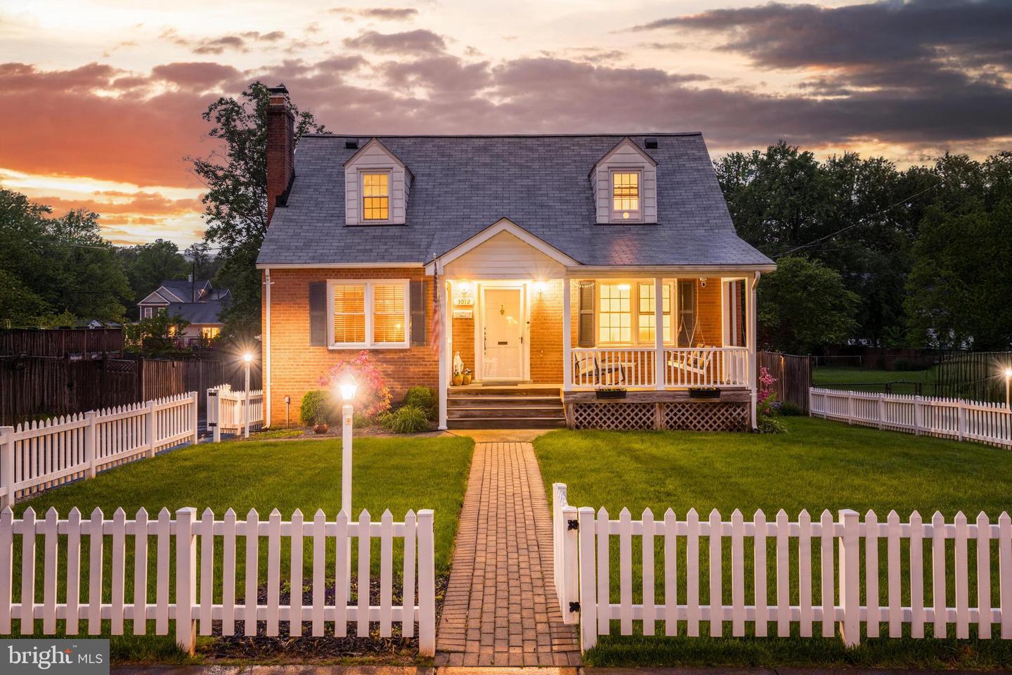 3012 LAWRENCE DR, FALLS CHURCH, Virginia 22042, 3 Bedrooms Bedrooms, ,2 BathroomsBathrooms,Residential,For sale,3012 LAWRENCE DR,VAFX2238402 MLS # VAFX2238402