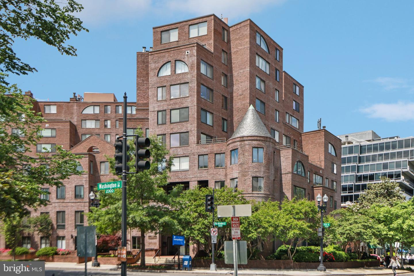3 WASHINGTON CIR NW #904, WASHINGTON, District Of Columbia 20037, 1 Bedroom Bedrooms, ,1 BathroomBathrooms,Residential,For sale,3 WASHINGTON CIR NW #904,DCDC2198818 MLS # DCDC2198818