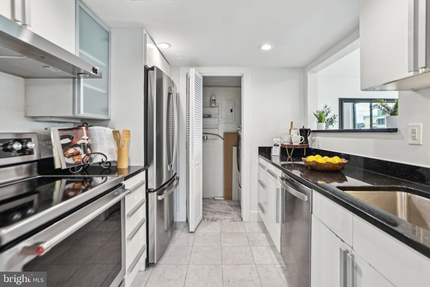 3 WASHINGTON CIR NW #904, WASHINGTON, District Of Columbia 20037, 1 Bedroom Bedrooms, ,1 BathroomBathrooms,Residential,For sale,3 WASHINGTON CIR NW #904,DCDC2198818 MLS # DCDC2198818