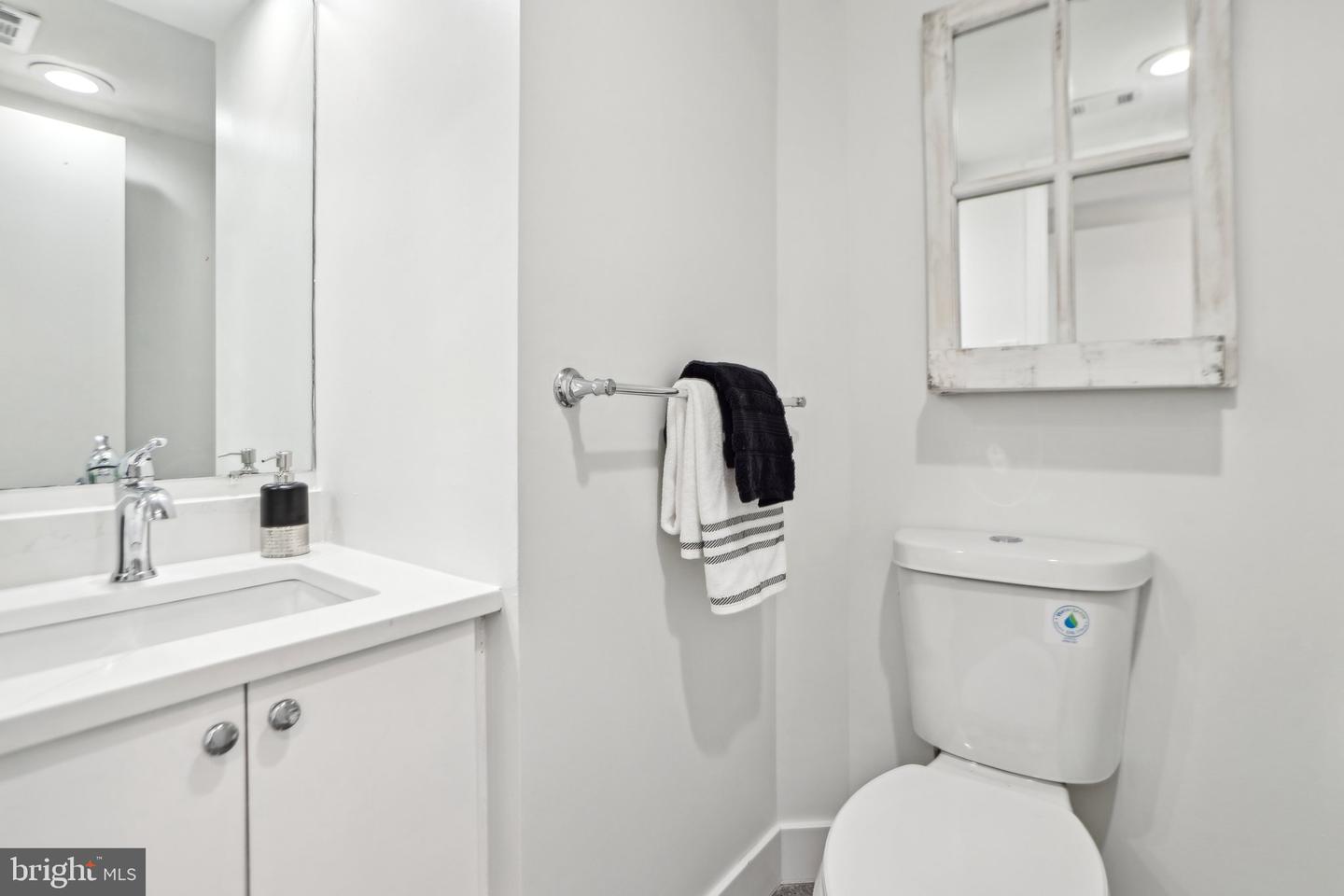 3 WASHINGTON CIR NW #904, WASHINGTON, District Of Columbia 20037, 1 Bedroom Bedrooms, ,1 BathroomBathrooms,Residential,For sale,3 WASHINGTON CIR NW #904,DCDC2198818 MLS # DCDC2198818