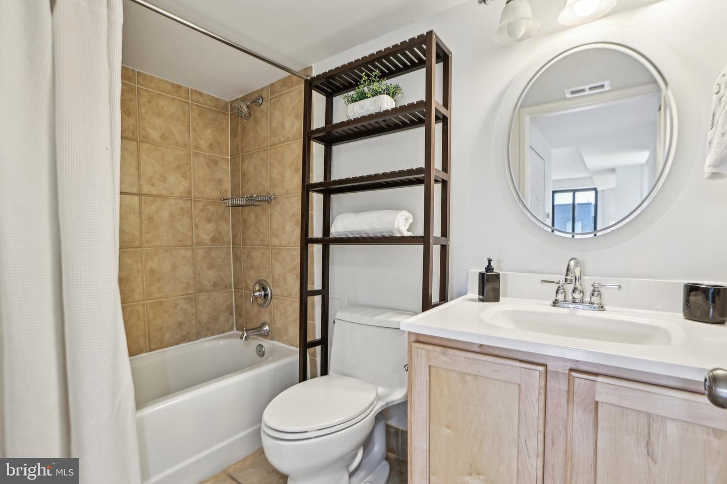 3 WASHINGTON CIR NW #904, WASHINGTON, District Of Columbia 20037, 1 Bedroom Bedrooms, ,1 BathroomBathrooms,Residential,For sale,3 WASHINGTON CIR NW #904,DCDC2198818 MLS # DCDC2198818