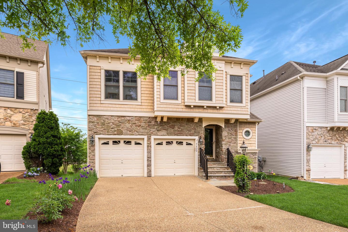 5620 TOWER HILL CIR, ALEXANDRIA, Virginia 22315, 5 Bedrooms Bedrooms, ,3 BathroomsBathrooms,Residential,For sale,5620 TOWER HILL CIR,VAFX2238460 MLS # VAFX2238460