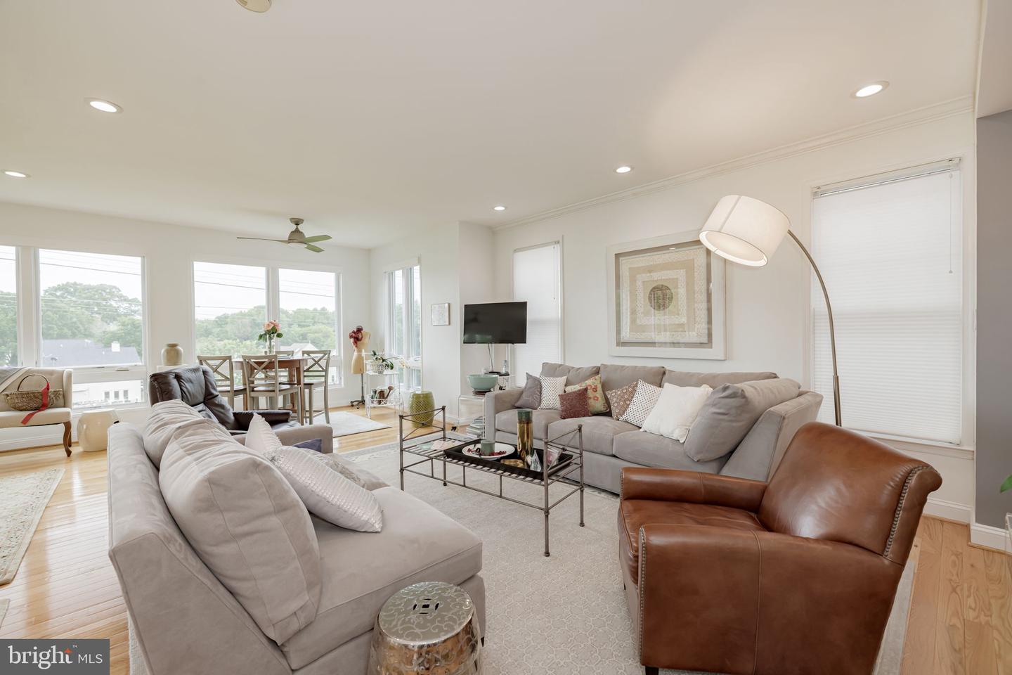 5620 TOWER HILL CIR, ALEXANDRIA, Virginia 22315, 5 Bedrooms Bedrooms, ,3 BathroomsBathrooms,Residential,For sale,5620 TOWER HILL CIR,VAFX2238460 MLS # VAFX2238460