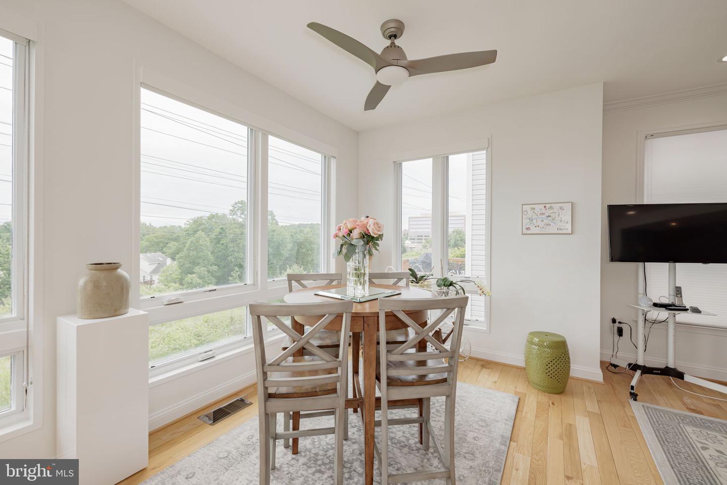 5620 TOWER HILL CIR, ALEXANDRIA, Virginia 22315, 5 Bedrooms Bedrooms, ,3 BathroomsBathrooms,Residential,For sale,5620 TOWER HILL CIR,VAFX2238460 MLS # VAFX2238460