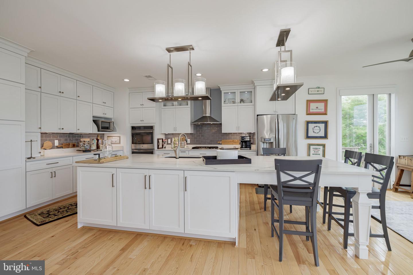 5620 TOWER HILL CIR, ALEXANDRIA, Virginia 22315, 5 Bedrooms Bedrooms, ,3 BathroomsBathrooms,Residential,For sale,5620 TOWER HILL CIR,VAFX2238460 MLS # VAFX2238460