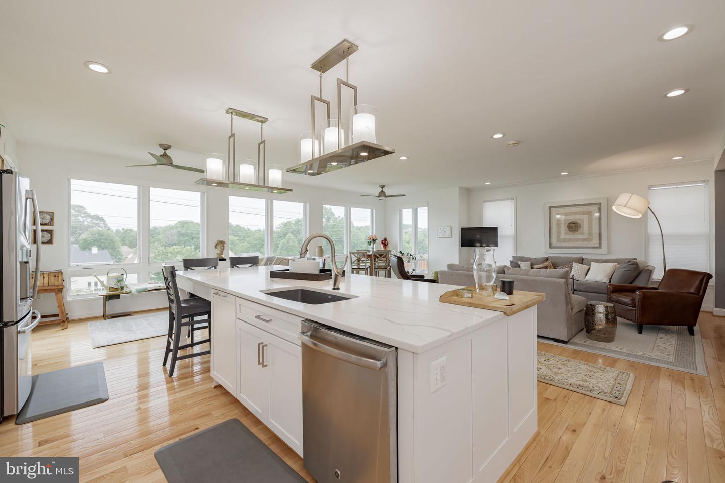 5620 TOWER HILL CIR, ALEXANDRIA, Virginia 22315, 5 Bedrooms Bedrooms, ,3 BathroomsBathrooms,Residential,For sale,5620 TOWER HILL CIR,VAFX2238460 MLS # VAFX2238460