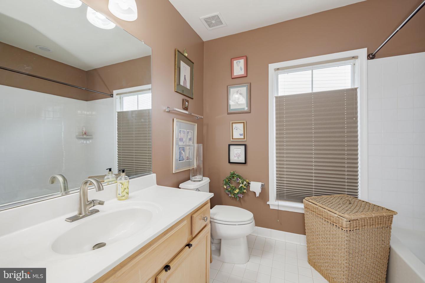 5620 TOWER HILL CIR, ALEXANDRIA, Virginia 22315, 5 Bedrooms Bedrooms, ,3 BathroomsBathrooms,Residential,For sale,5620 TOWER HILL CIR,VAFX2238460 MLS # VAFX2238460