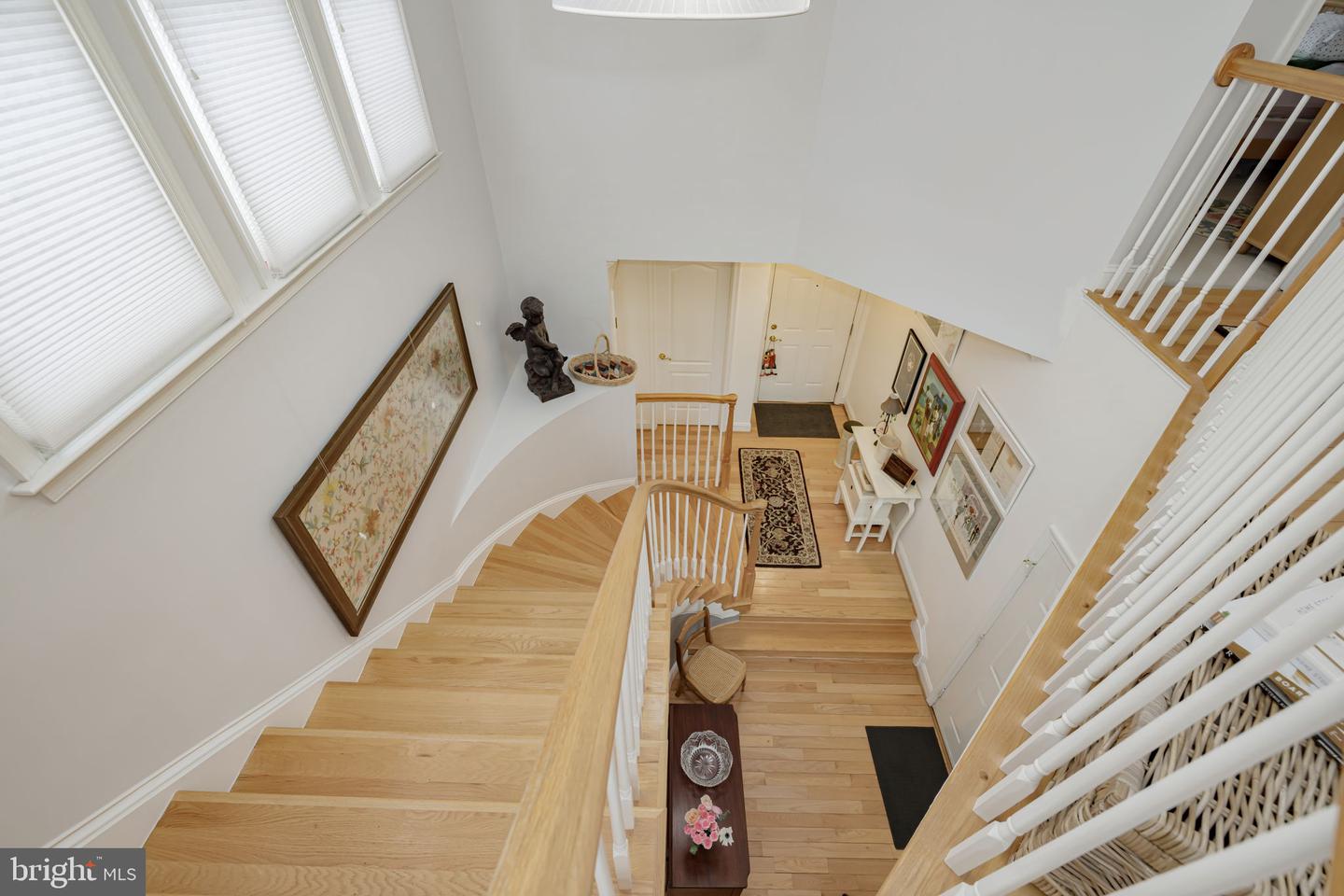 5620 TOWER HILL CIR, ALEXANDRIA, Virginia 22315, 5 Bedrooms Bedrooms, ,3 BathroomsBathrooms,Residential,For sale,5620 TOWER HILL CIR,VAFX2238460 MLS # VAFX2238460