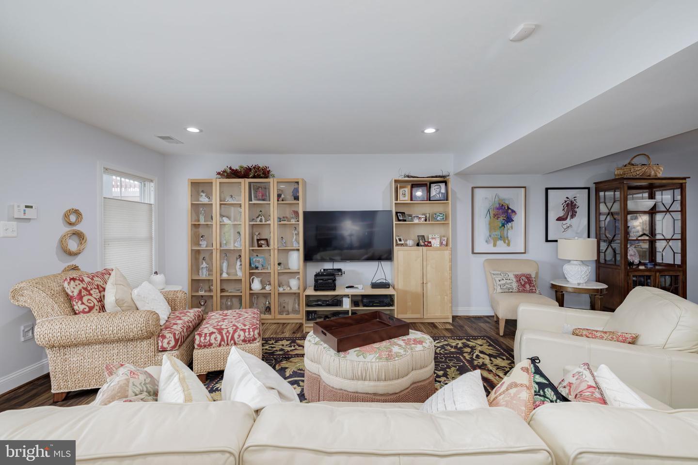 5620 TOWER HILL CIR, ALEXANDRIA, Virginia 22315, 5 Bedrooms Bedrooms, ,3 BathroomsBathrooms,Residential,For sale,5620 TOWER HILL CIR,VAFX2238460 MLS # VAFX2238460