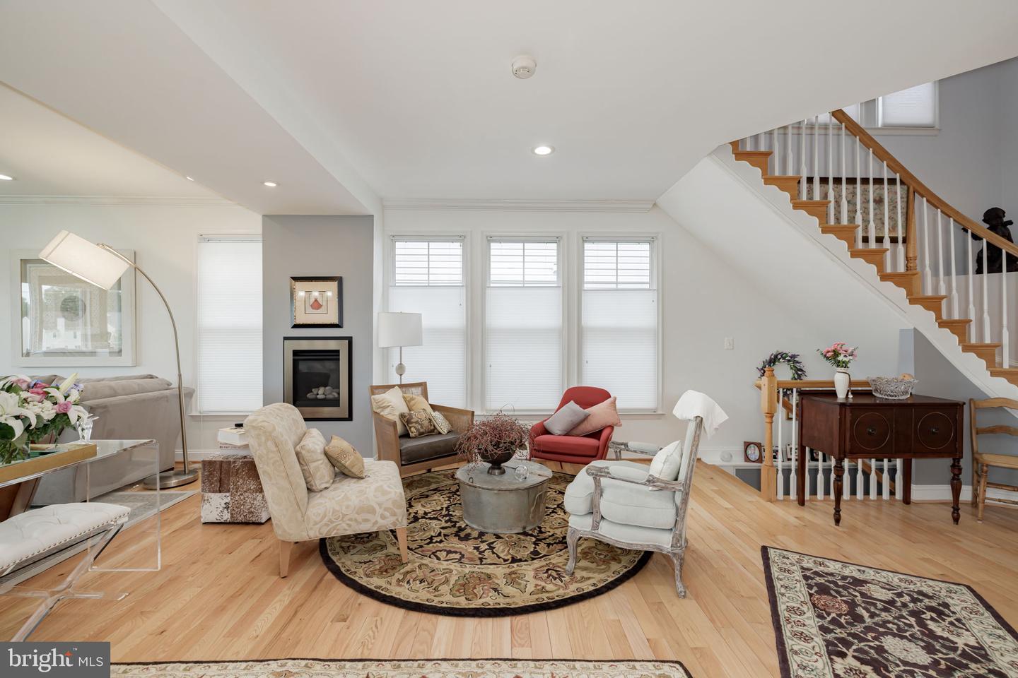 5620 TOWER HILL CIR, ALEXANDRIA, Virginia 22315, 5 Bedrooms Bedrooms, ,3 BathroomsBathrooms,Residential,For sale,5620 TOWER HILL CIR,VAFX2238460 MLS # VAFX2238460