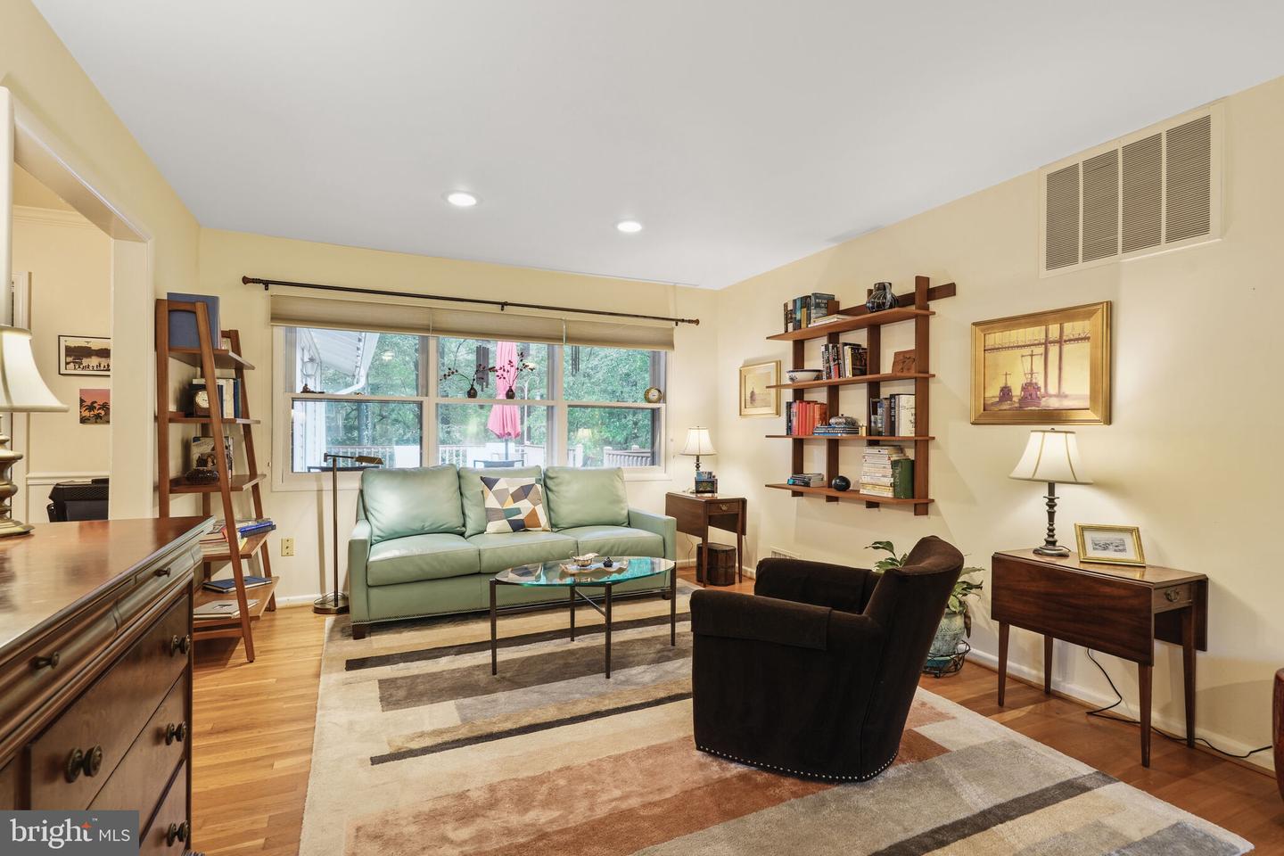 9210 DELLWOOD DR, VIENNA, Virginia 22180, 4 Bedrooms Bedrooms, ,2 BathroomsBathrooms,Residential,For sale,9210 DELLWOOD DR,VAFX2238530 MLS # VAFX2238530