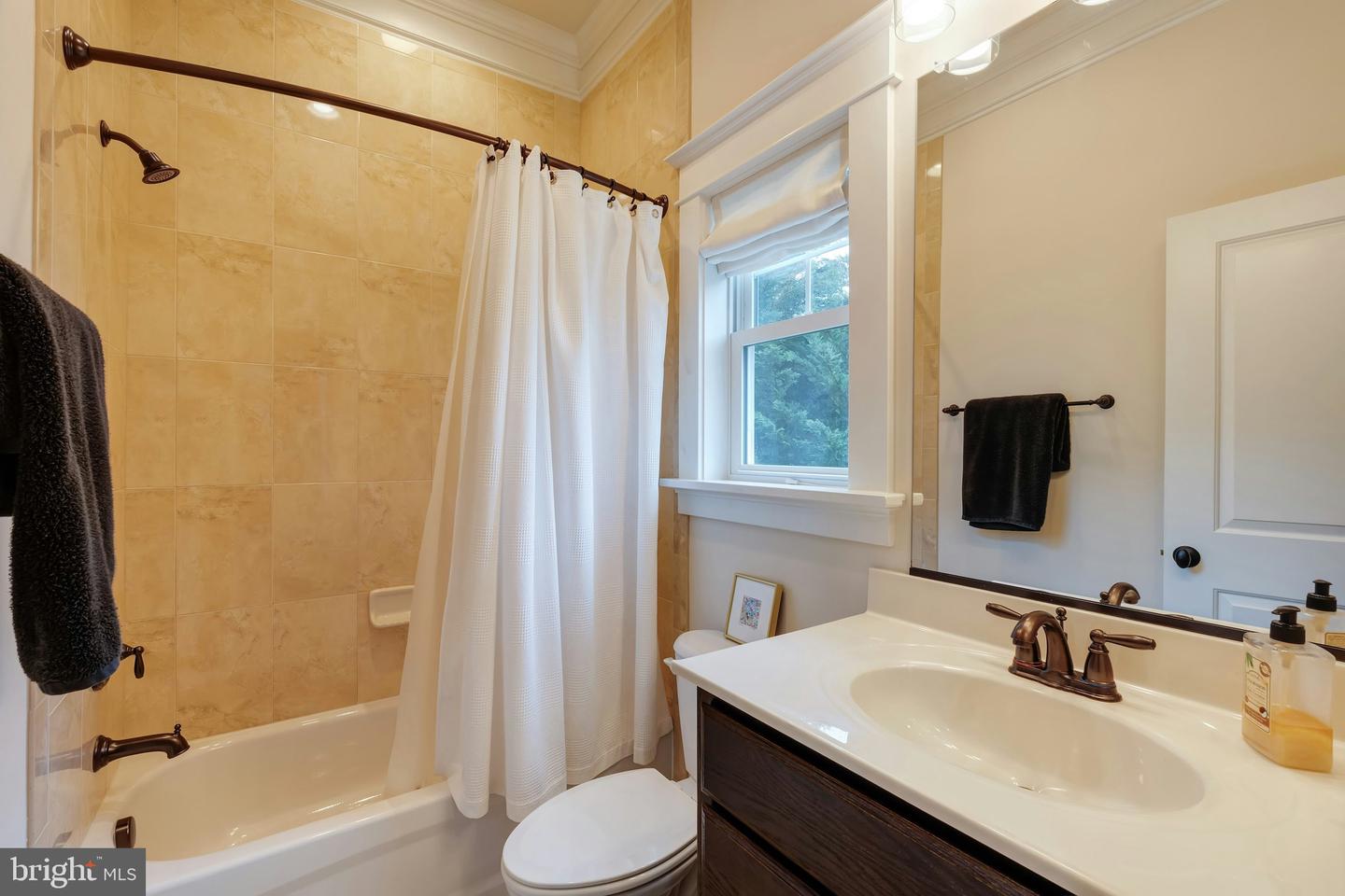 7312 GORDONS RD, FALLS CHURCH, Virginia 22043, 7 Bedrooms Bedrooms, ,7 BathroomsBathrooms,Residential,For sale,7312 GORDONS RD,VAFX2238566 MLS # VAFX2238566