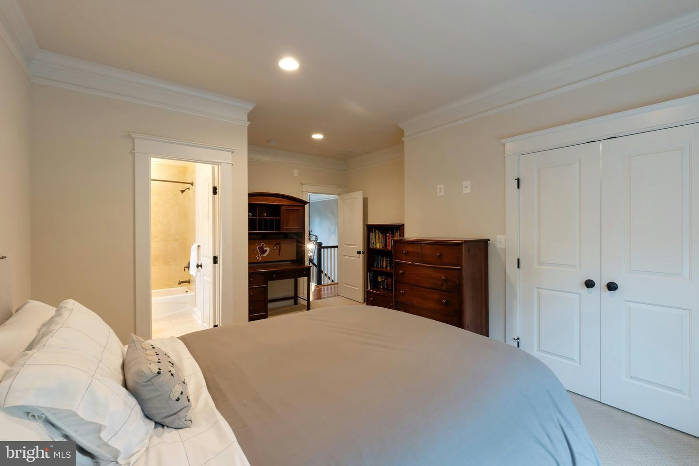 7312 GORDONS RD, FALLS CHURCH, Virginia 22043, 7 Bedrooms Bedrooms, ,7 BathroomsBathrooms,Residential,For sale,7312 GORDONS RD,VAFX2238566 MLS # VAFX2238566