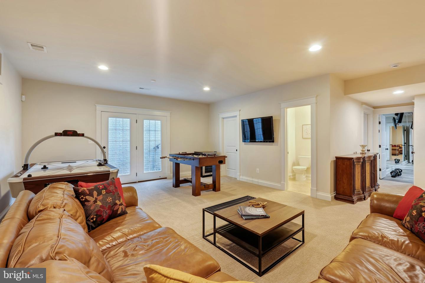 7312 GORDONS RD, FALLS CHURCH, Virginia 22043, 7 Bedrooms Bedrooms, ,7 BathroomsBathrooms,Residential,For sale,7312 GORDONS RD,VAFX2238566 MLS # VAFX2238566