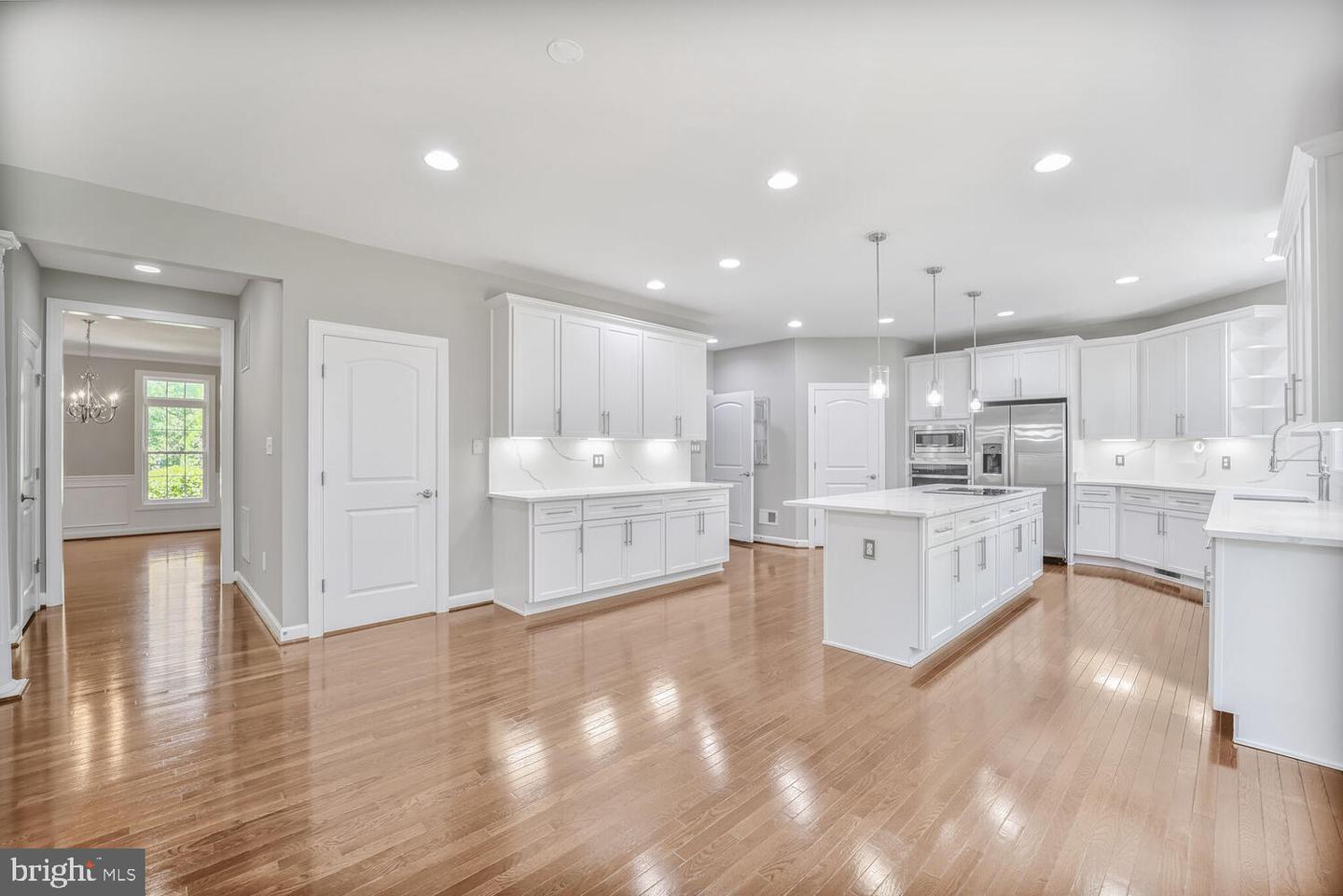 7634 BELMONT LANDING RD, LORTON, Virginia 22079, 7 Bedrooms Bedrooms, ,6 BathroomsBathrooms,Residential,For sale,7634 BELMONT LANDING RD,VAFX2238656 MLS # VAFX2238656