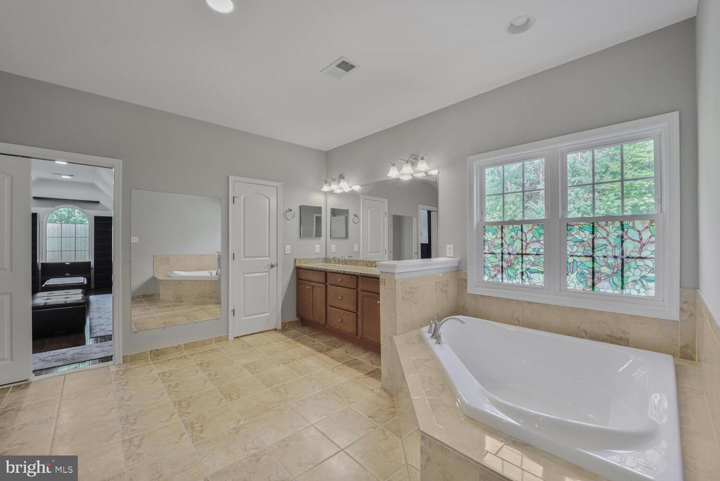7634 BELMONT LANDING RD, LORTON, Virginia 22079, 7 Bedrooms Bedrooms, ,6 BathroomsBathrooms,Residential,For sale,7634 BELMONT LANDING RD,VAFX2238656 MLS # VAFX2238656