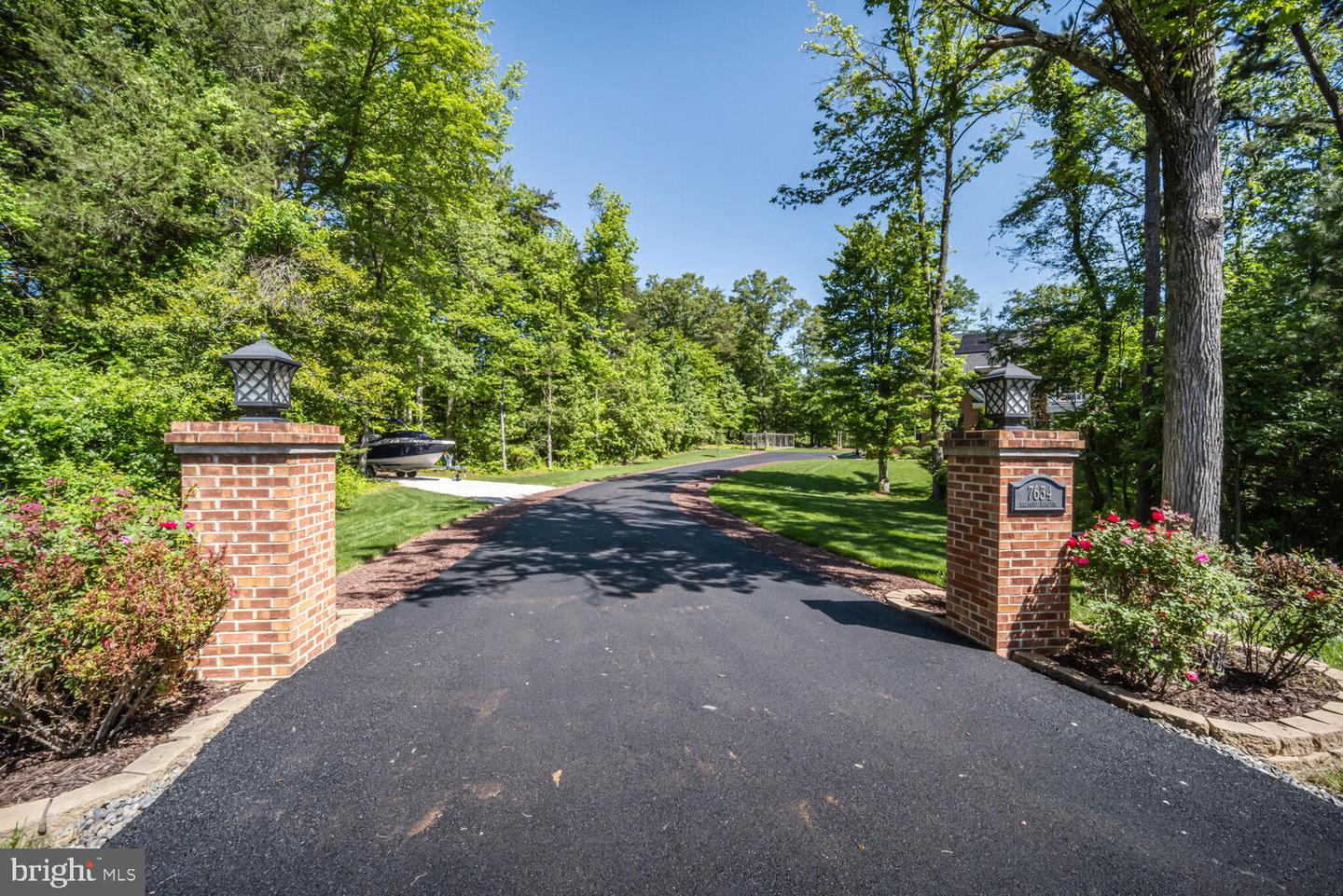 7634 BELMONT LANDING RD, LORTON, Virginia 22079, 7 Bedrooms Bedrooms, ,6 BathroomsBathrooms,Residential,For sale,7634 BELMONT LANDING RD,VAFX2238656 MLS # VAFX2238656