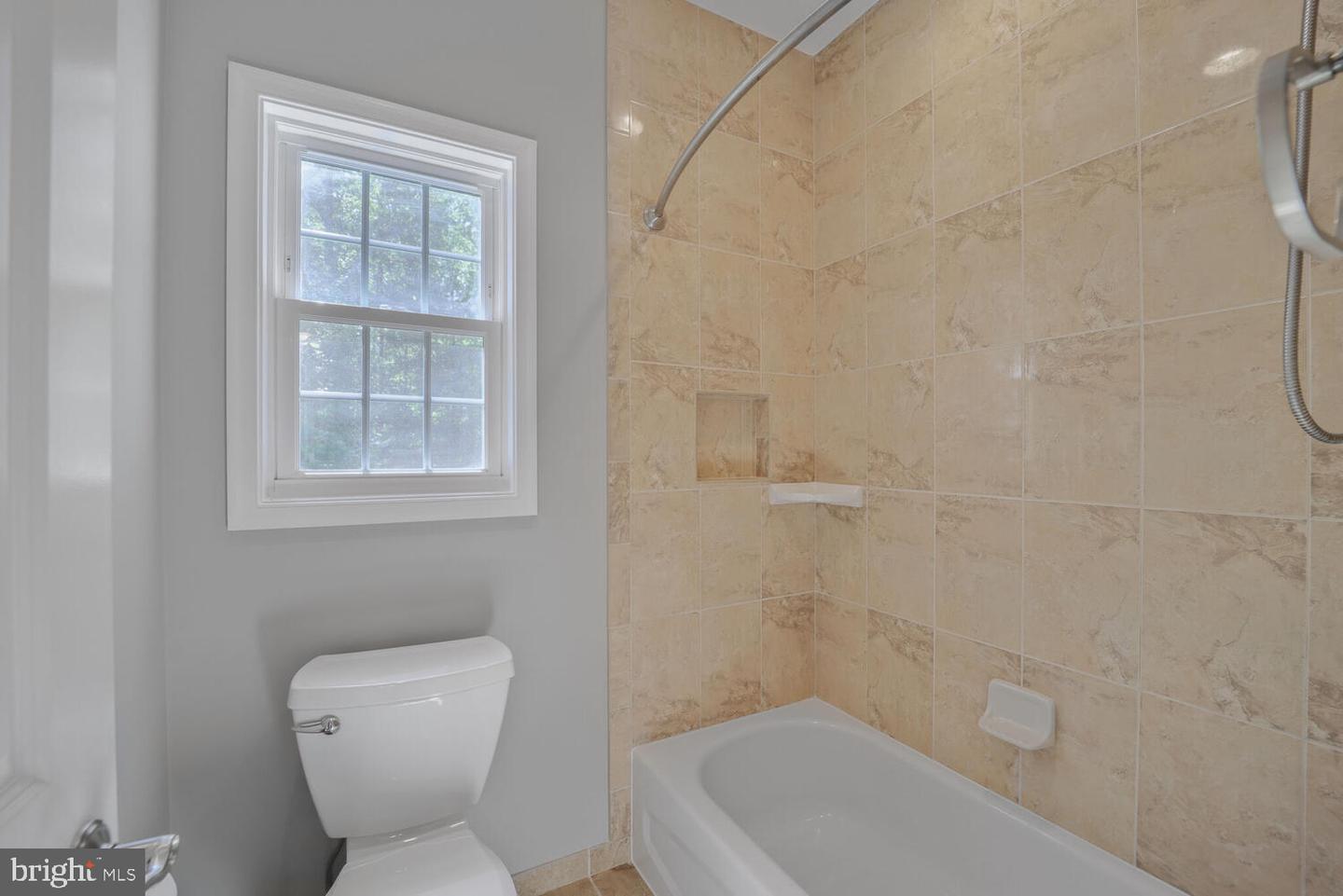 7634 BELMONT LANDING RD, LORTON, Virginia 22079, 7 Bedrooms Bedrooms, ,6 BathroomsBathrooms,Residential,For sale,7634 BELMONT LANDING RD,VAFX2238656 MLS # VAFX2238656