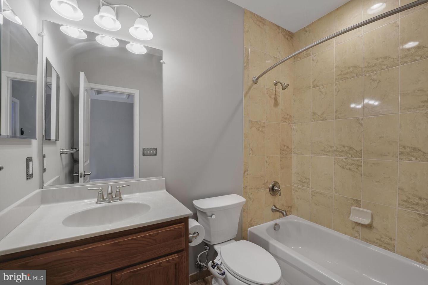 7634 BELMONT LANDING RD, LORTON, Virginia 22079, 7 Bedrooms Bedrooms, ,6 BathroomsBathrooms,Residential,For sale,7634 BELMONT LANDING RD,VAFX2238656 MLS # VAFX2238656