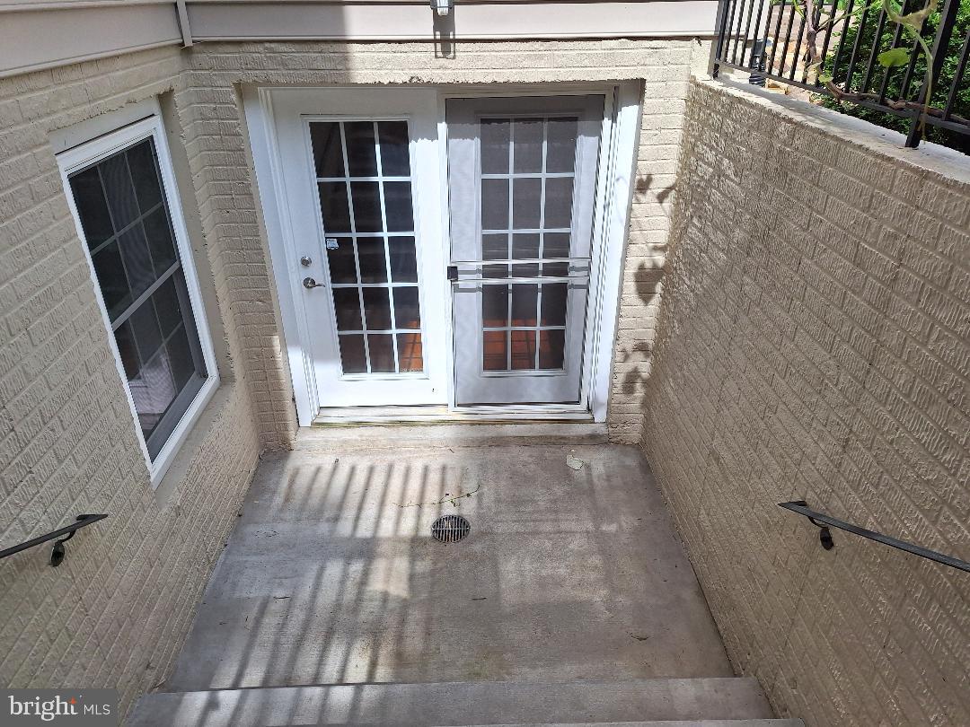 7634 BELMONT LANDING RD, LORTON, Virginia 22079, 7 Bedrooms Bedrooms, ,6 BathroomsBathrooms,Residential,For sale,7634 BELMONT LANDING RD,VAFX2238656 MLS # VAFX2238656