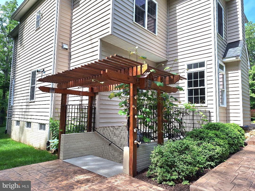 7634 BELMONT LANDING RD, LORTON, Virginia 22079, 7 Bedrooms Bedrooms, ,6 BathroomsBathrooms,Residential,For sale,7634 BELMONT LANDING RD,VAFX2238656 MLS # VAFX2238656