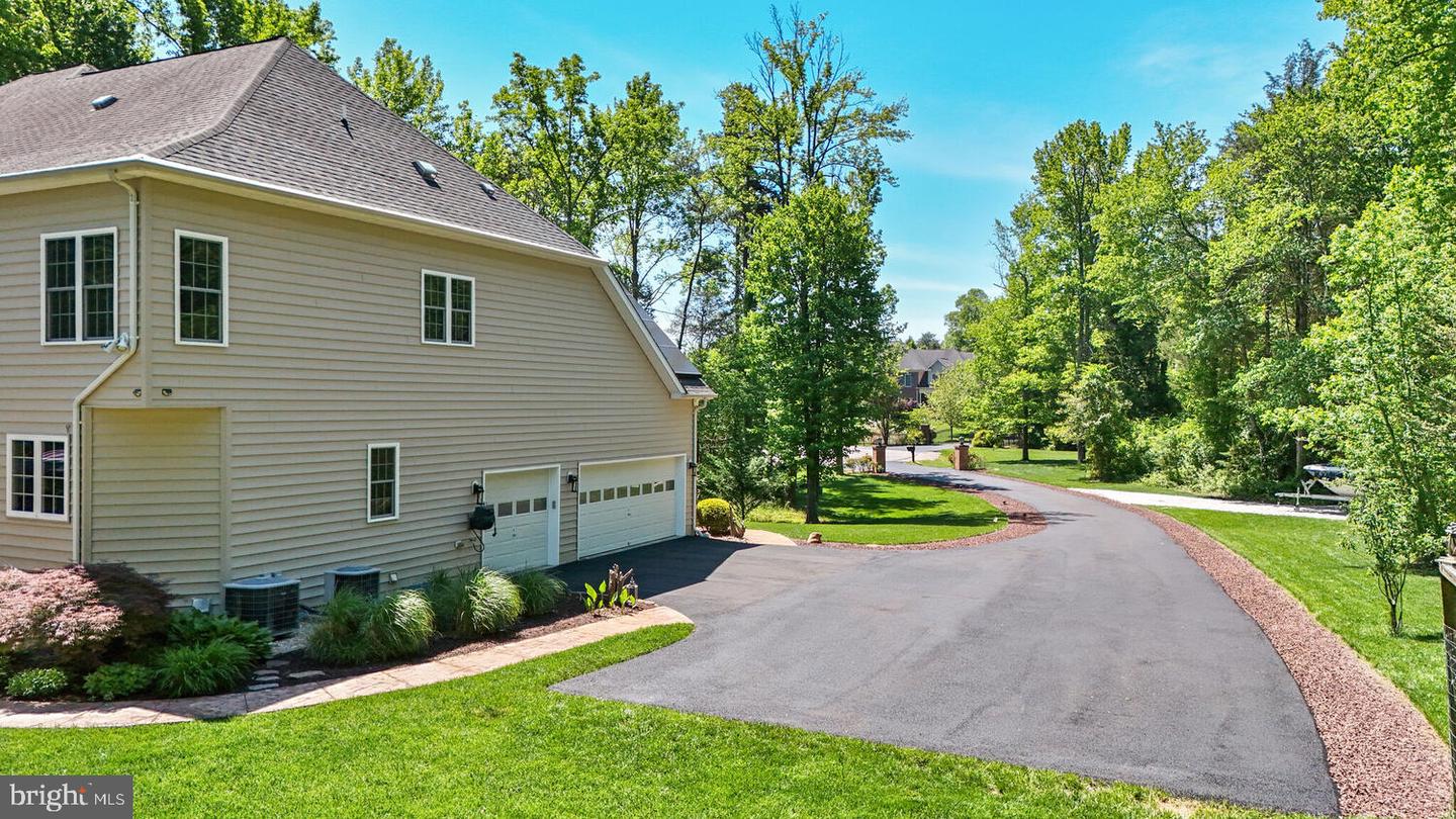7634 BELMONT LANDING RD, LORTON, Virginia 22079, 7 Bedrooms Bedrooms, ,6 BathroomsBathrooms,Residential,For sale,7634 BELMONT LANDING RD,VAFX2238656 MLS # VAFX2238656