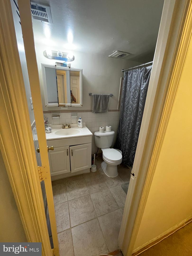 5616 BLOOMFIELD DR #3, ALEXANDRIA, Virginia 22312, 3 Bedrooms Bedrooms, 9 Rooms Rooms,2 BathroomsBathrooms,Residential,For sale,5616 BLOOMFIELD DR #3,VAFX2238740 MLS # VAFX2238740