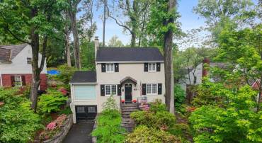 3210 OLD DOMINION BLVD, ALEXANDRIA, Virginia 22305, 3 Bedrooms Bedrooms, ,2 BathroomsBathrooms,Residential,For sale,3210 OLD DOMINION BLVD,VAAX2045026 MLS # VAAX2045026