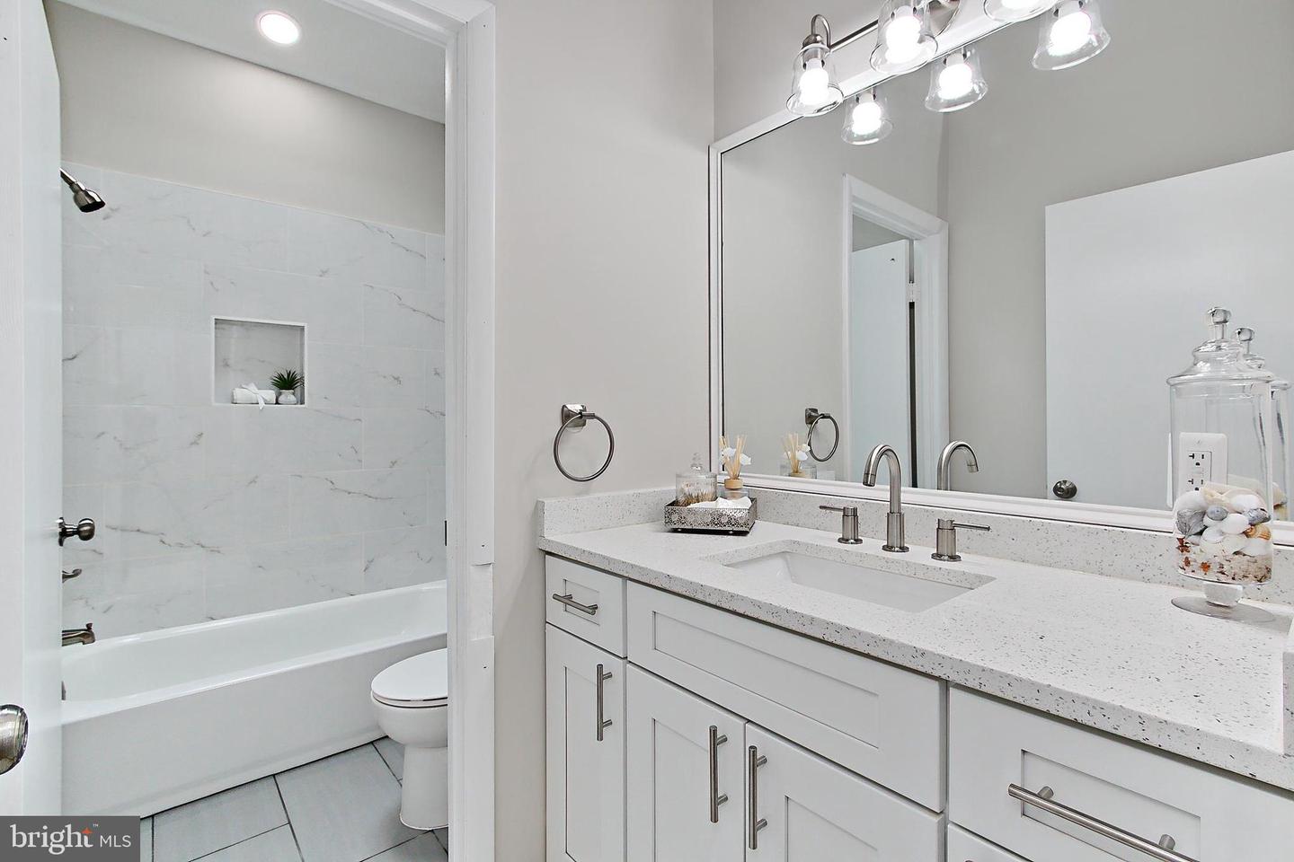 5284 DAVIS FORD RD, WOODBRIDGE, Virginia 22192, 3 Bedrooms Bedrooms, ,2 BathroomsBathrooms,Residential,For sale,5284 DAVIS FORD RD,VAPW2085106 MLS # VAPW2085106