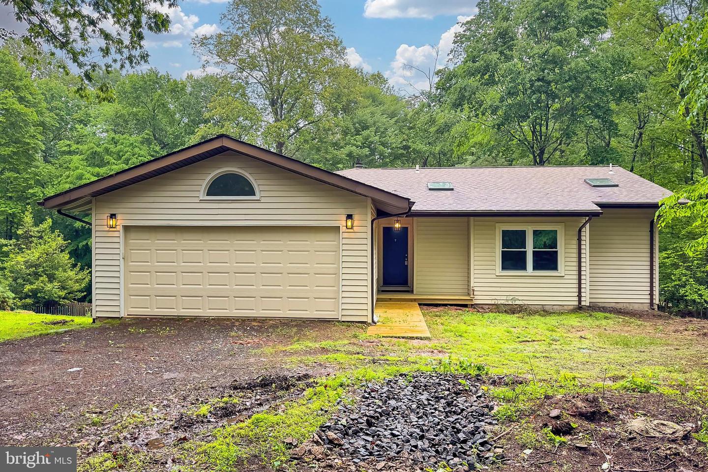 5284 DAVIS FORD RD, WOODBRIDGE, Virginia 22192, 3 Bedrooms Bedrooms, ,2 BathroomsBathrooms,Residential,For sale,5284 DAVIS FORD RD,VAPW2085106 MLS # VAPW2085106