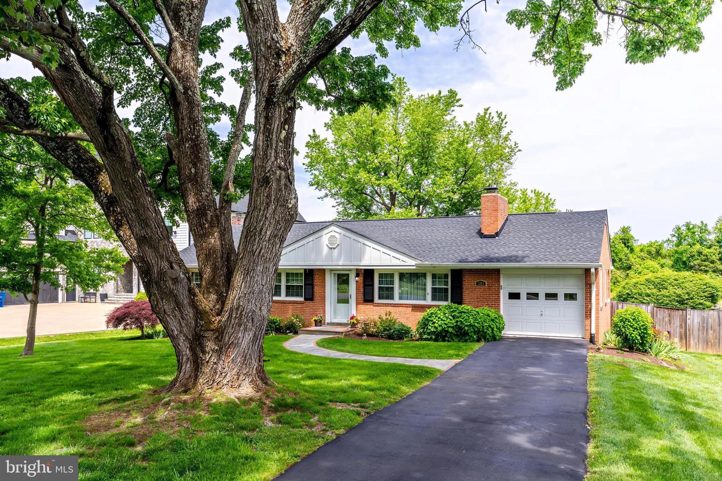 1243 KURTZ RD, MCLEAN, Virginia 22101, ,Land,For sale,1243 KURTZ RD,VAFX2240474 MLS # VAFX2240474
