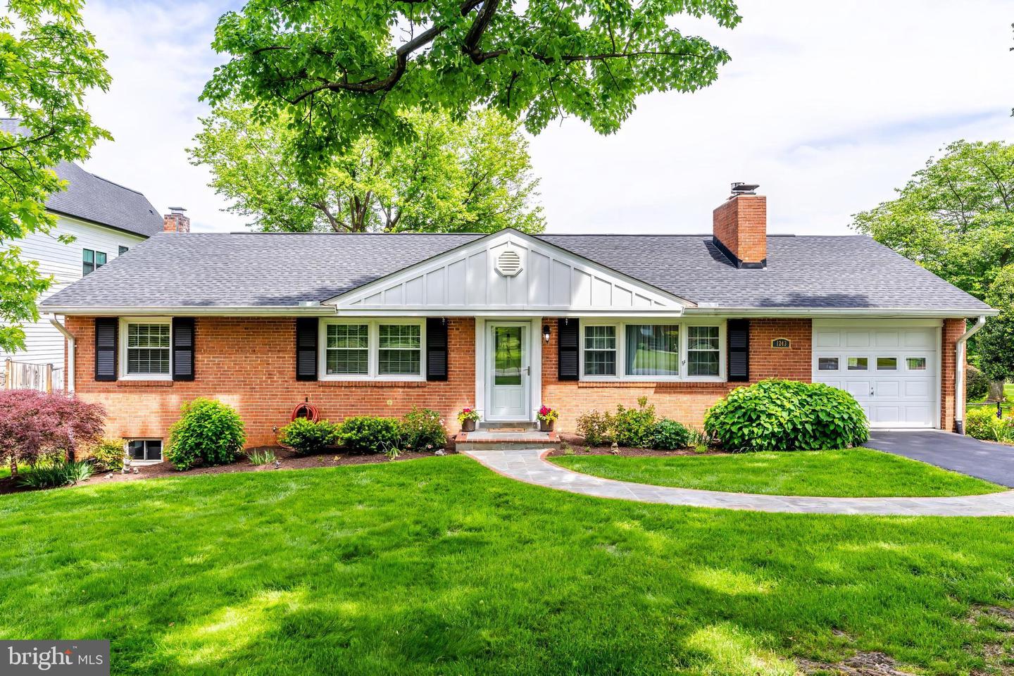 1243 KURTZ RD, MCLEAN, Virginia 22101, ,Land,For sale,1243 KURTZ RD,VAFX2240474 MLS # VAFX2240474