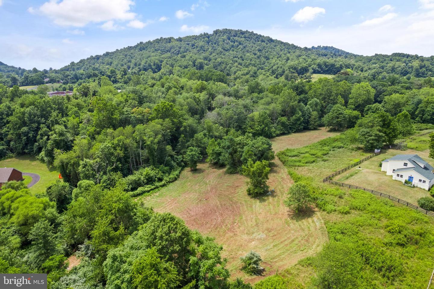 AILEEN ROAD, FLINT HILL, Virginia 22627, ,Land,For sale,AILEEN ROAD,VARP2002090 MLS # VARP2002090