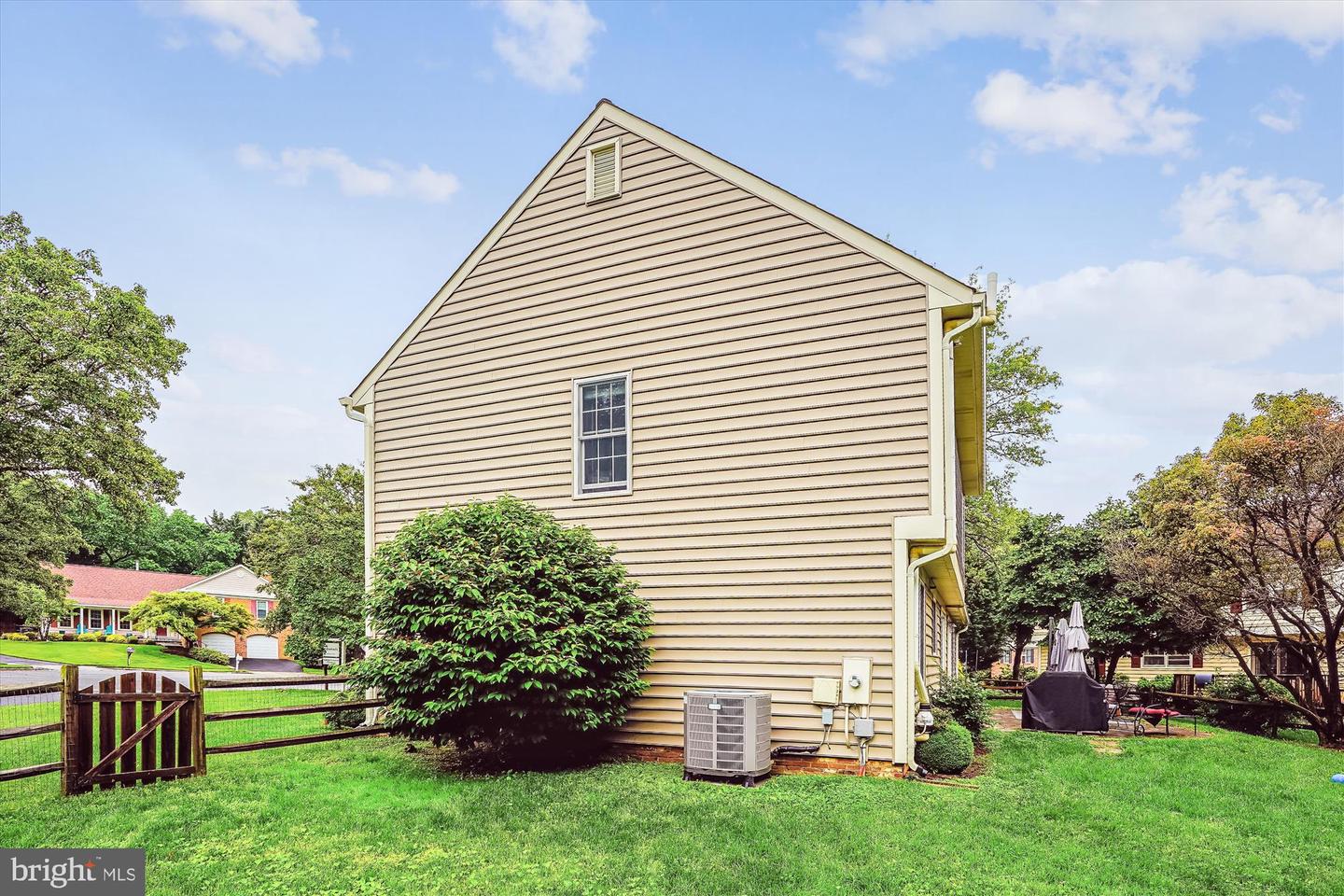 5427 RILIAN CT, BURKE, Virginia 22015, 4 Bedrooms Bedrooms, ,2 BathroomsBathrooms,Residential,For sale,5427 RILIAN CT,VAFX2221422 MLS # VAFX2221422