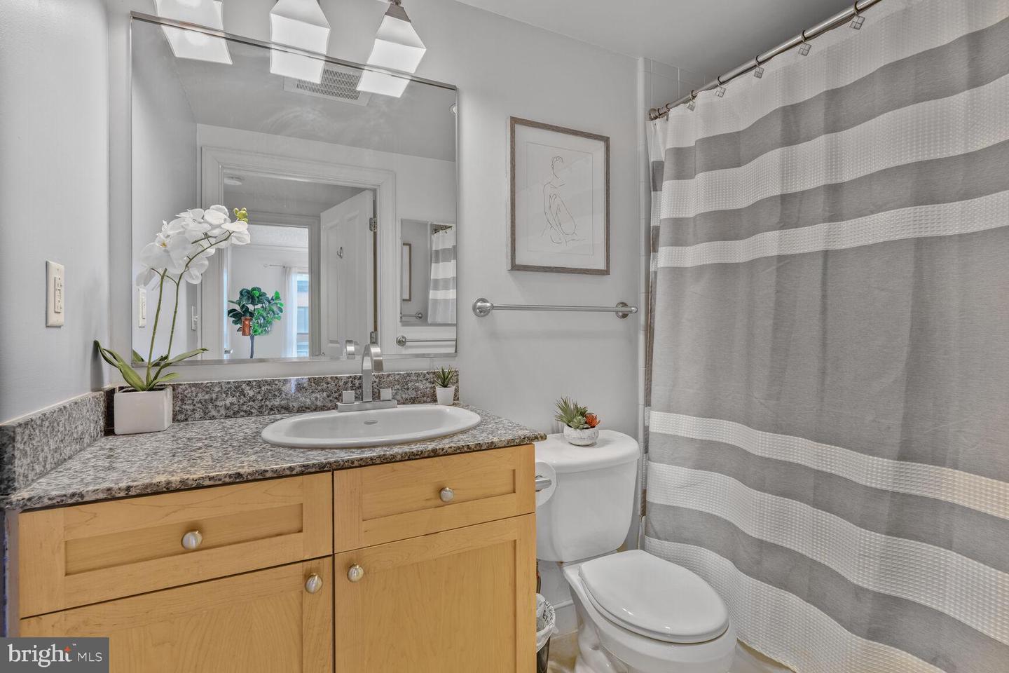 777 7TH ST NW #420, WASHINGTON, District Of Columbia 20001, 1 Bedroom Bedrooms, ,1 BathroomBathrooms,Residential,For sale,777 7TH ST NW #420,DCDC2184890 MLS # DCDC2184890