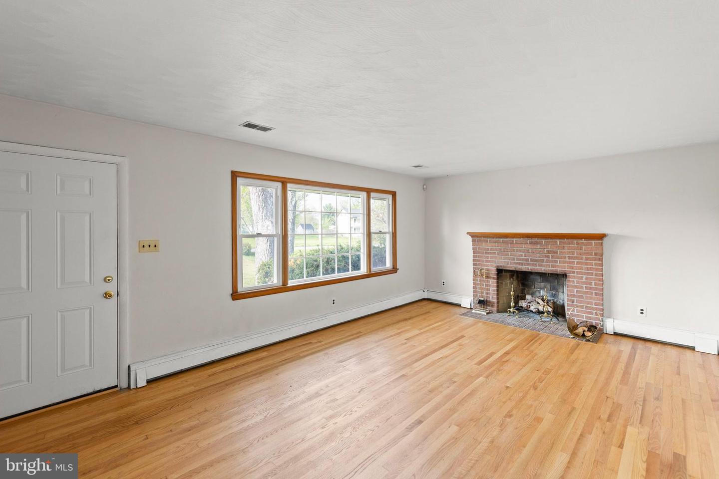 2243 BRUCETOWN RD, CLEAR BROOK, Virginia 22624, 3 Bedrooms Bedrooms, ,1 BathroomBathrooms,Residential,For sale,2243 BRUCETOWN RD,VAFV2024692 MLS # VAFV2024692