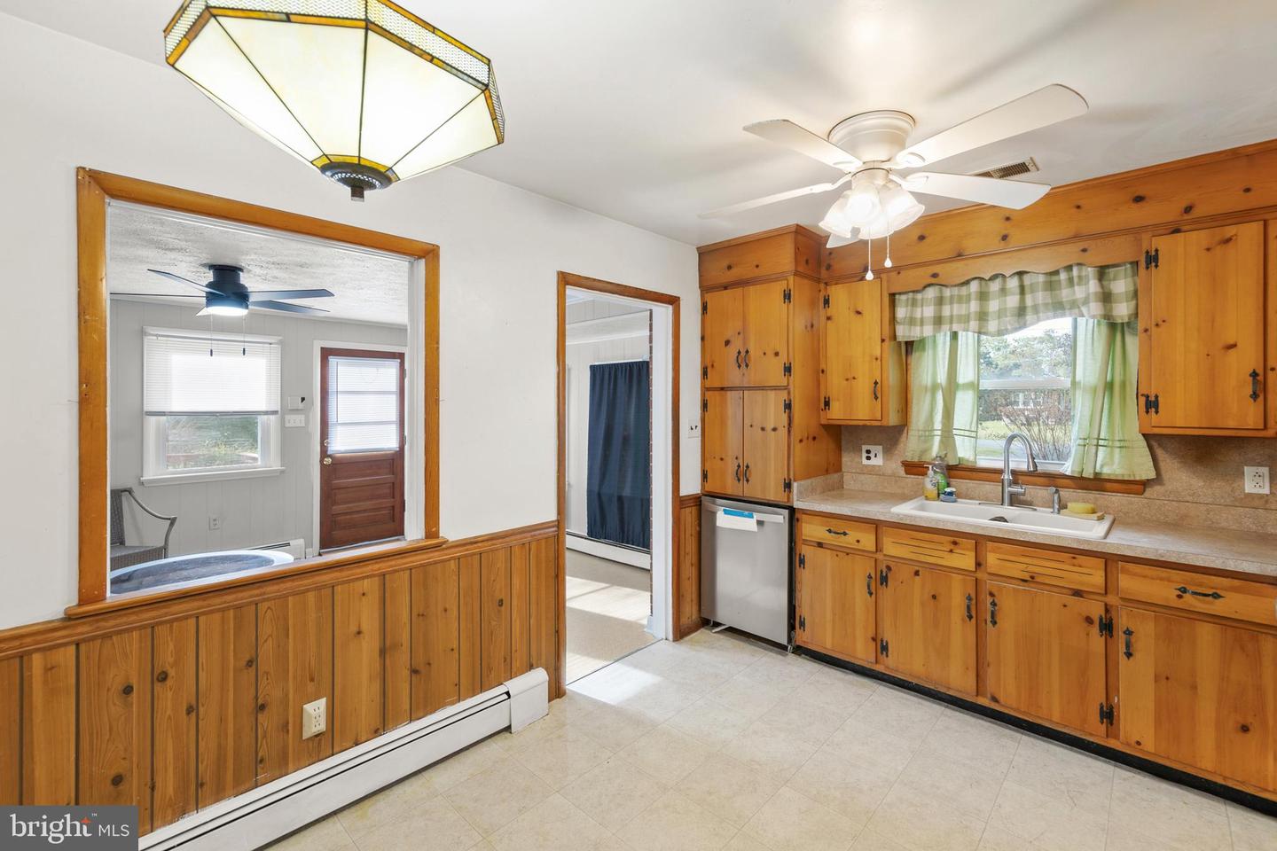 2243 BRUCETOWN RD, CLEAR BROOK, Virginia 22624, 3 Bedrooms Bedrooms, ,1 BathroomBathrooms,Residential,For sale,2243 BRUCETOWN RD,VAFV2024692 MLS # VAFV2024692