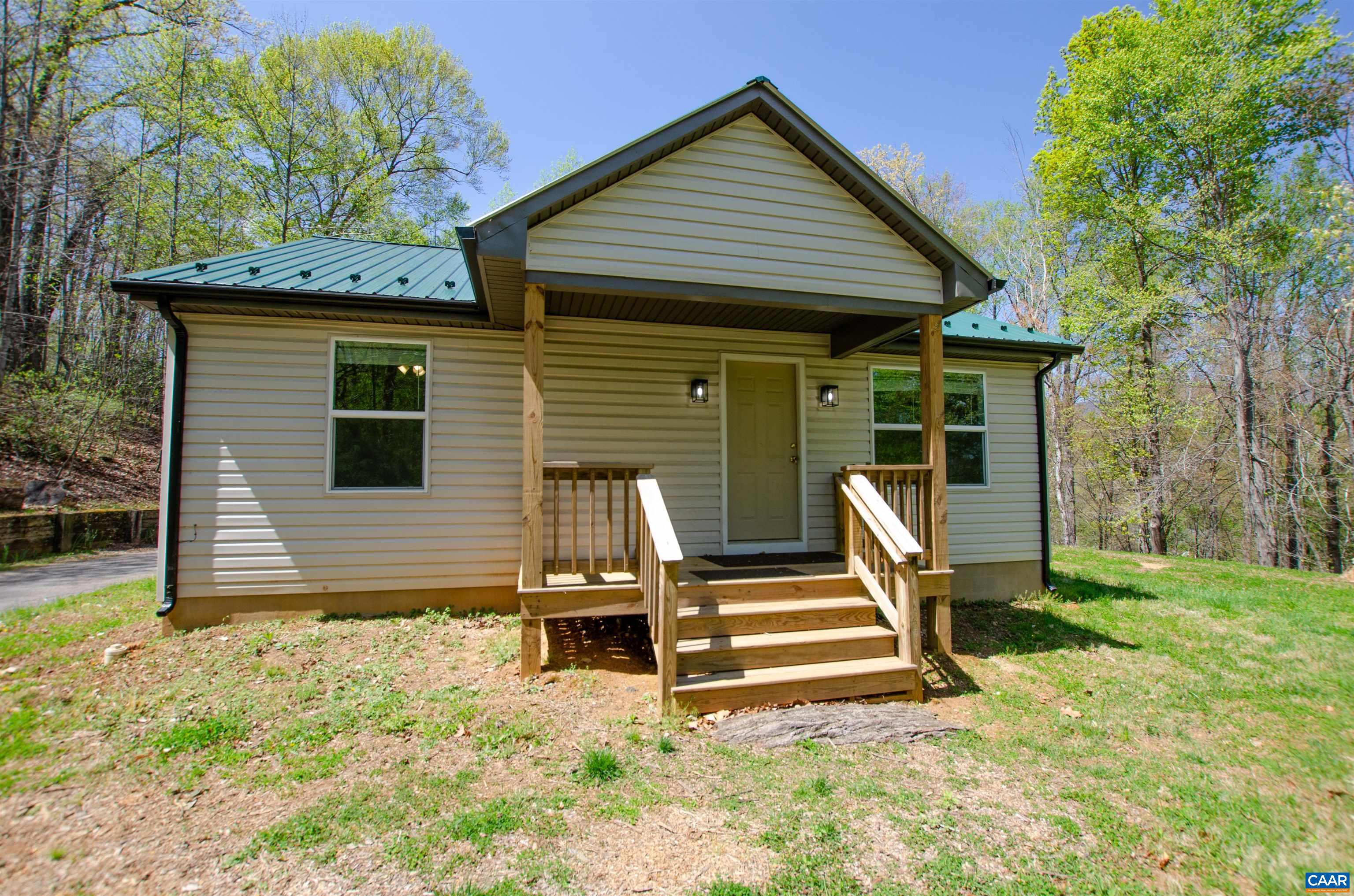 29 HORSESHOE MOUNTAIN RD, ROSELAND, Virginia 22967, 2 Bedrooms Bedrooms, ,2 BathroomsBathrooms,Residential,Like New Panoramic Mountain View Cottage Amazing L,29 HORSESHOE MOUNTAIN RD,661841 MLS # 661841