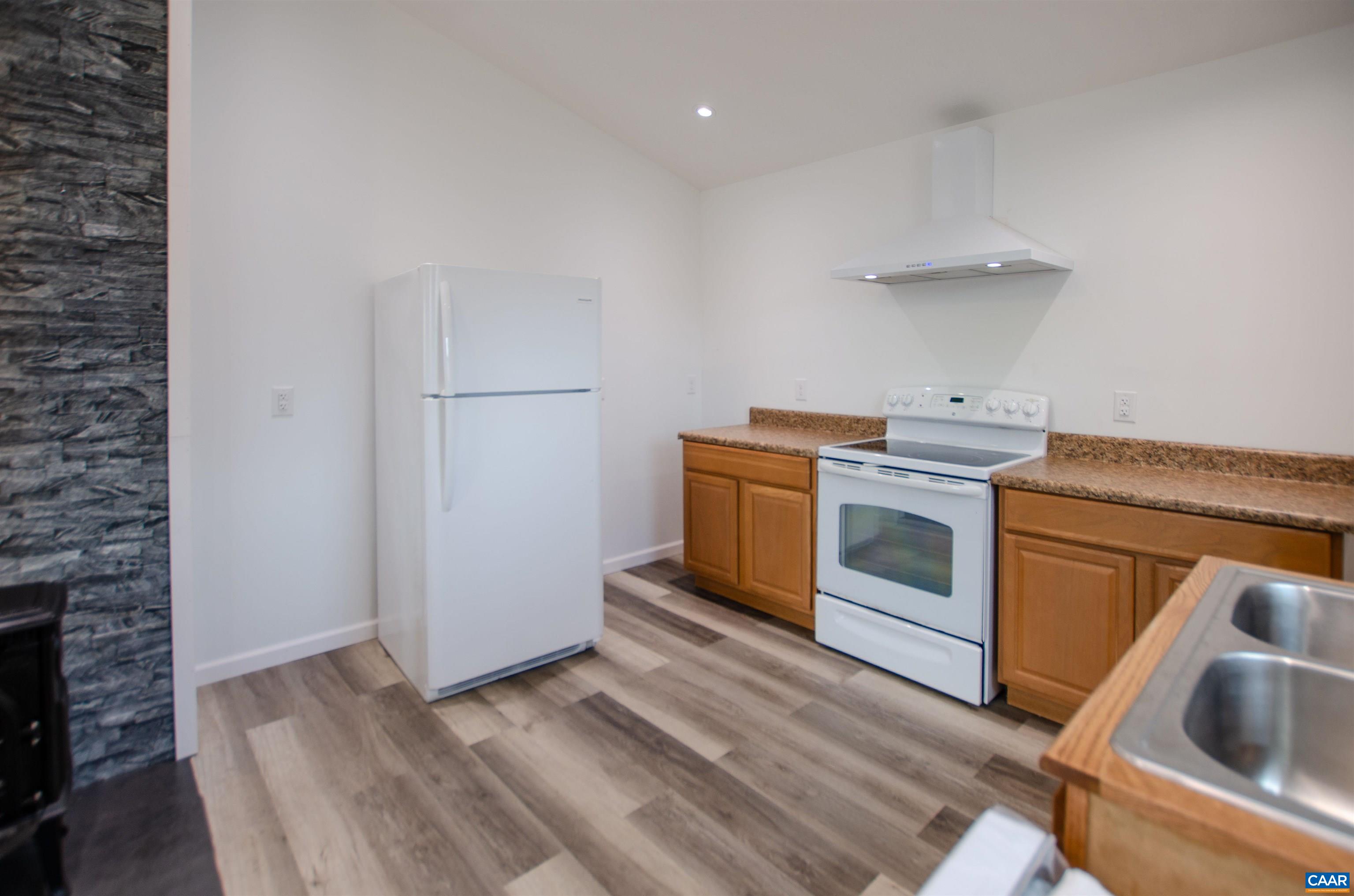 29 HORSESHOE MOUNTAIN RD, ROSELAND, Virginia 22967, 2 Bedrooms Bedrooms, ,2 BathroomsBathrooms,Residential,Like New Panoramic Mountain View Cottage Amazing L,29 HORSESHOE MOUNTAIN RD,661841 MLS # 661841